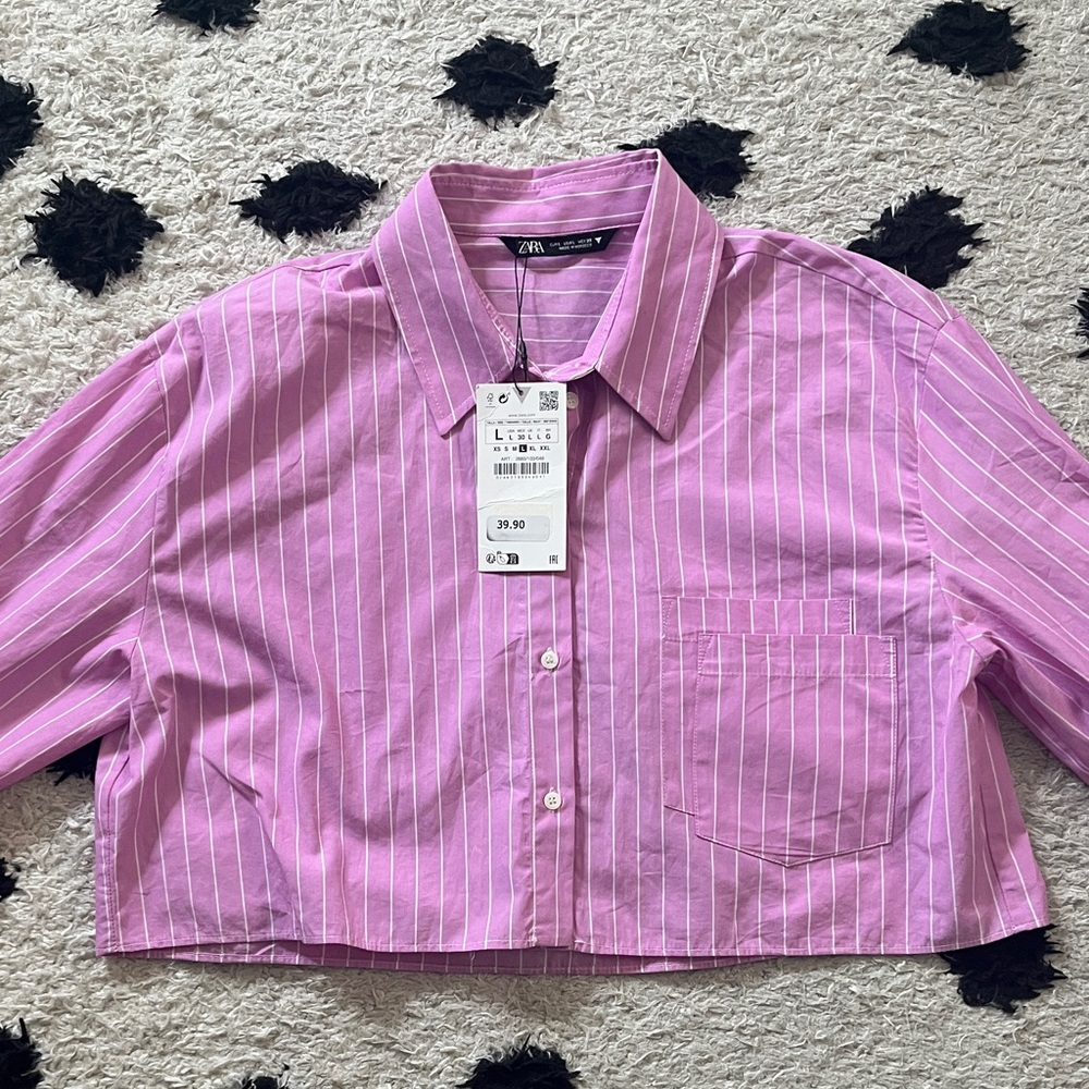 Zara size Large pink cropped button up pinstripe shirt